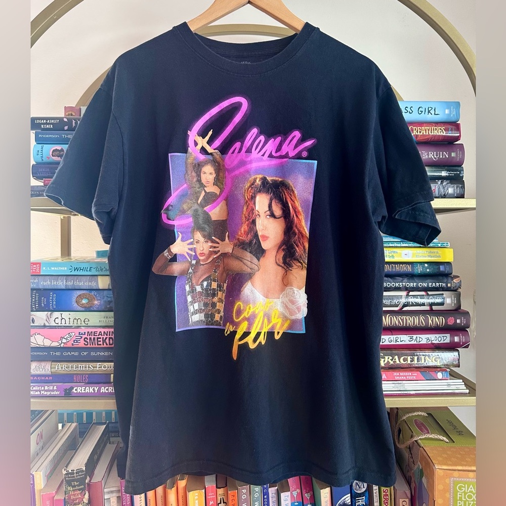 Authentic Selena Como La Flor Vintage Graphic Tee 🌹✨ - Picture 1 of 3